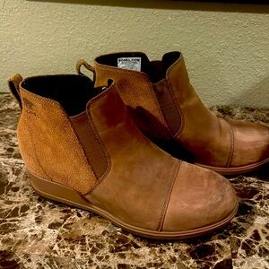 Sorel Tan Leather Ankle Booties